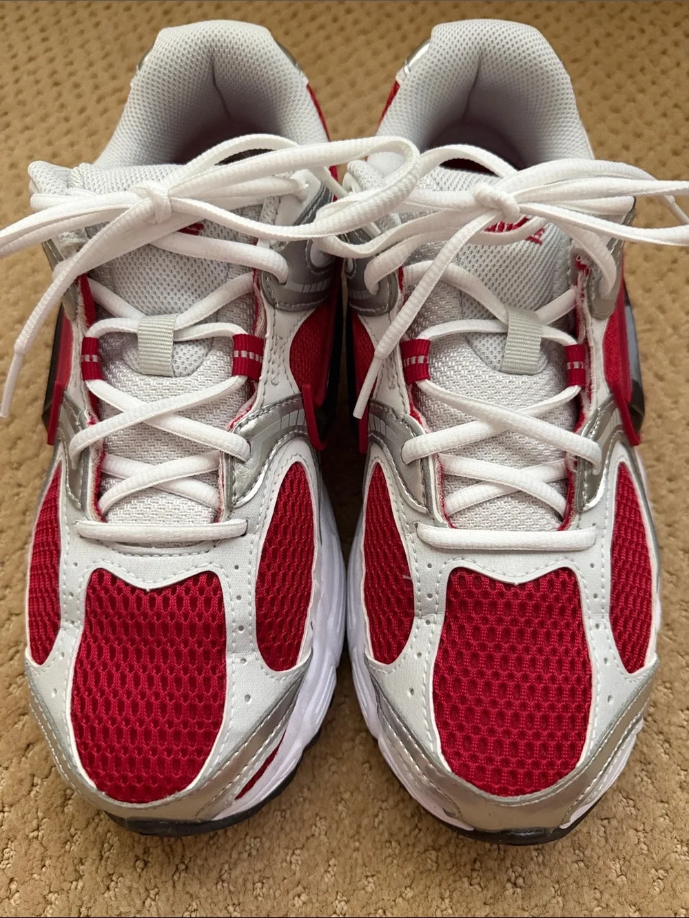 Nike V5 RNR Sneakers Shoes, Size 7.5M/9W